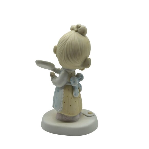 Precious Moments Eggs Over Easy Girl Frying Pan Figurine E-3118 1979 - Picture 6 of 10